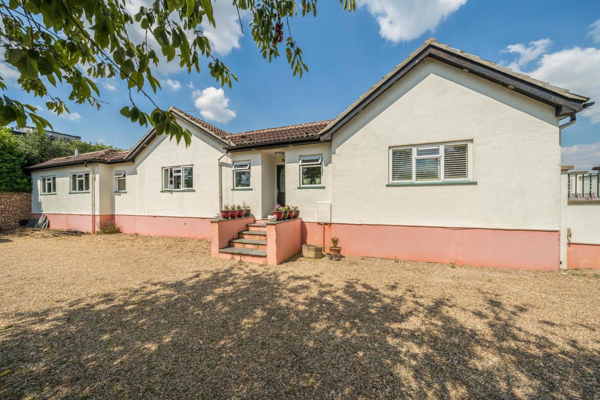 Serene Spacious Room Staines-upon-Thames Extérieur photo