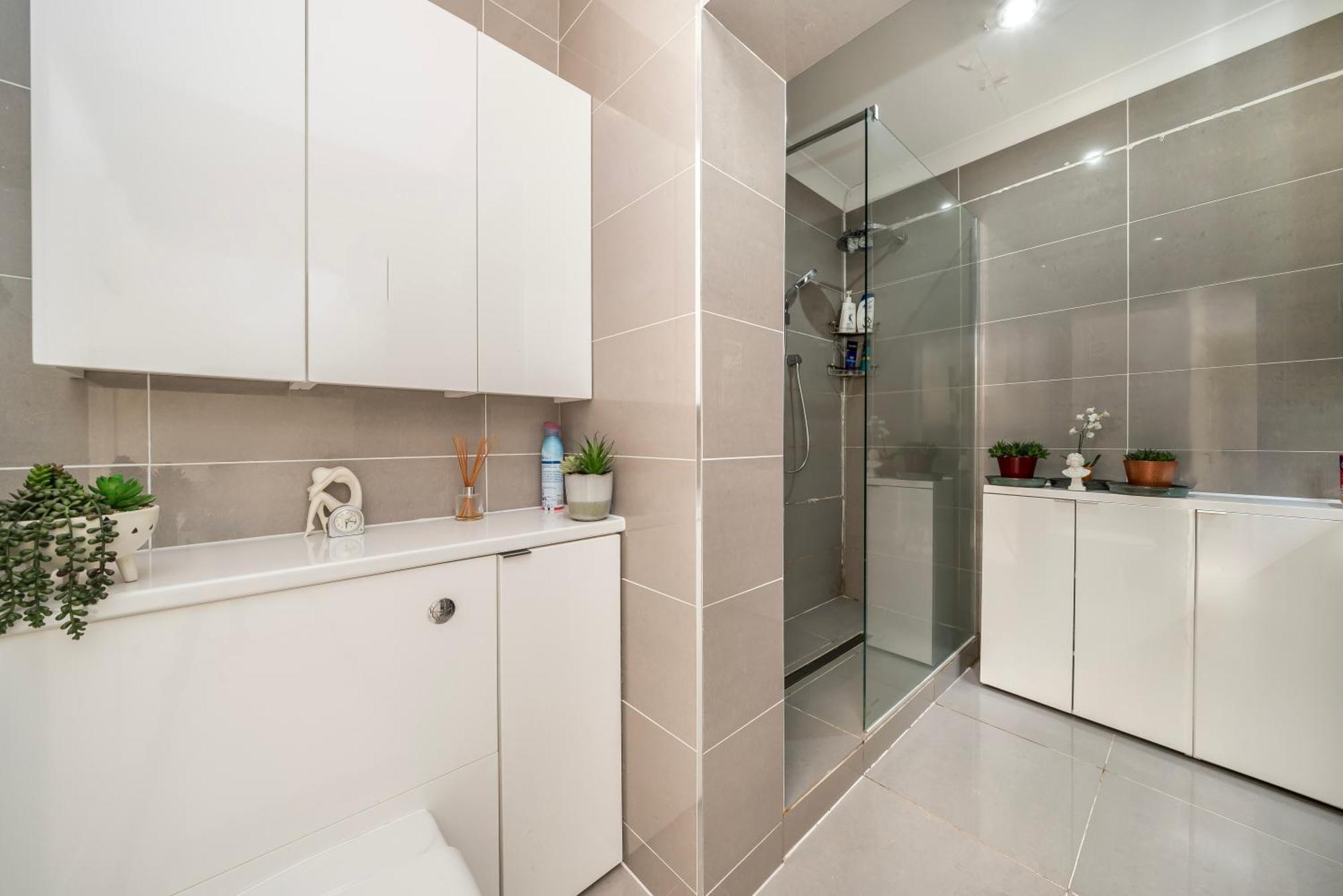 Serene Spacious Room Staines-upon-Thames Extérieur photo